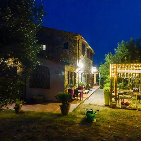 Casale Del Sole Couette-café Castellina Marittima